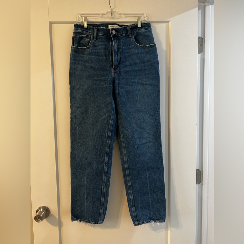Abercrombie - The 90s Straight Ultra High Rise